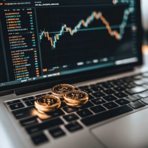 Traditional and Decentralized Finance